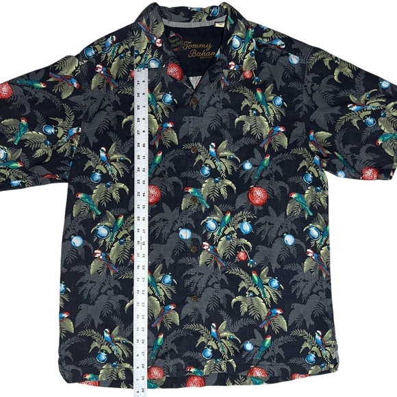 2014 TOMMY BAHAMA Seasons Greetings Silk Shirt sz M Tree Bird Ornament Christmas - Picture 4 of 12
